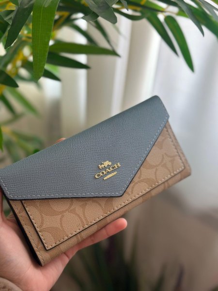 جزدان فاخر من كوتش قطعتين