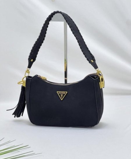 شنطة كروس من GUESS