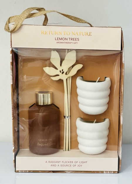شمع مع مُلطّف جو برائحة LEMON TREES <br> <span class='text-color-warm'>سيتوفر قريباً</span>