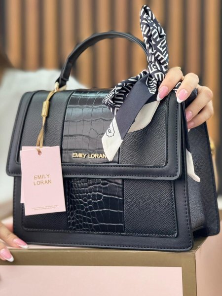 حقيبة فاخره مع ربطه من Emily Loran