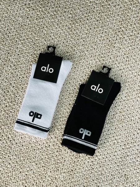 جرابين ماركة alo