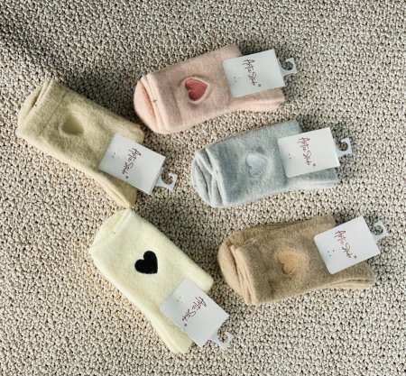 جرابين مع ثيم قلب